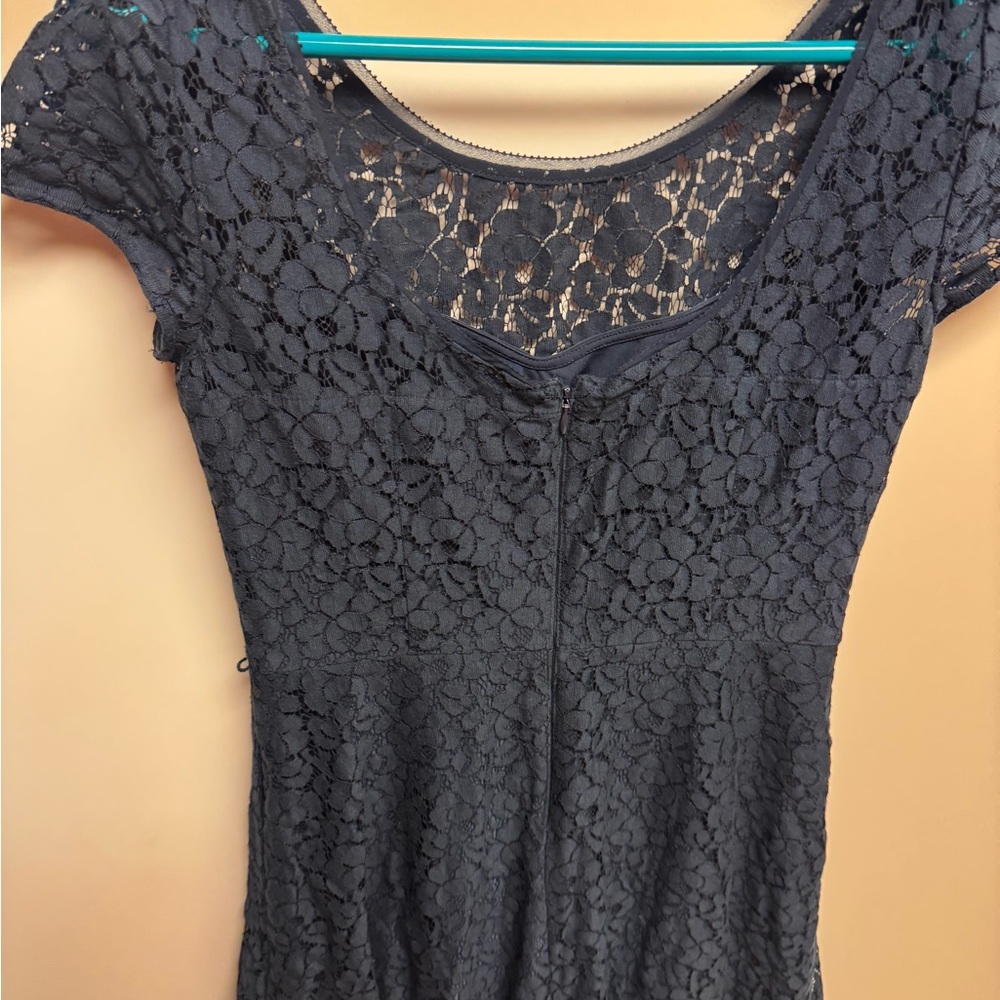 White House Black Market Navy Lace Mini Dress - Picture 8 of 9